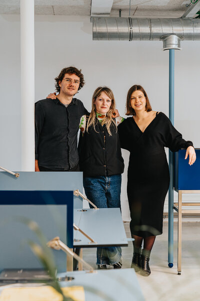 Godart, Laura en Jeniffer van Kunstencentrum Netwerk